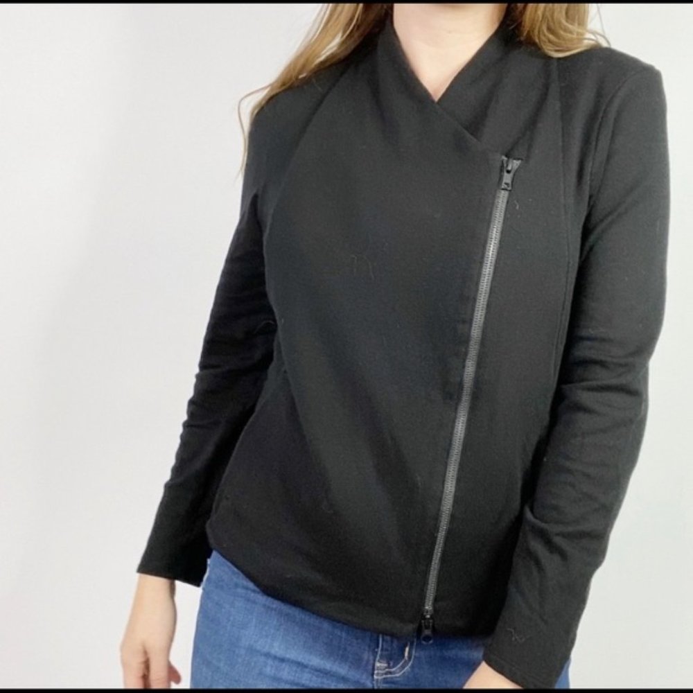 Eileen Fisher sz- L Asymmetrical Zip Jacket EUC
0010